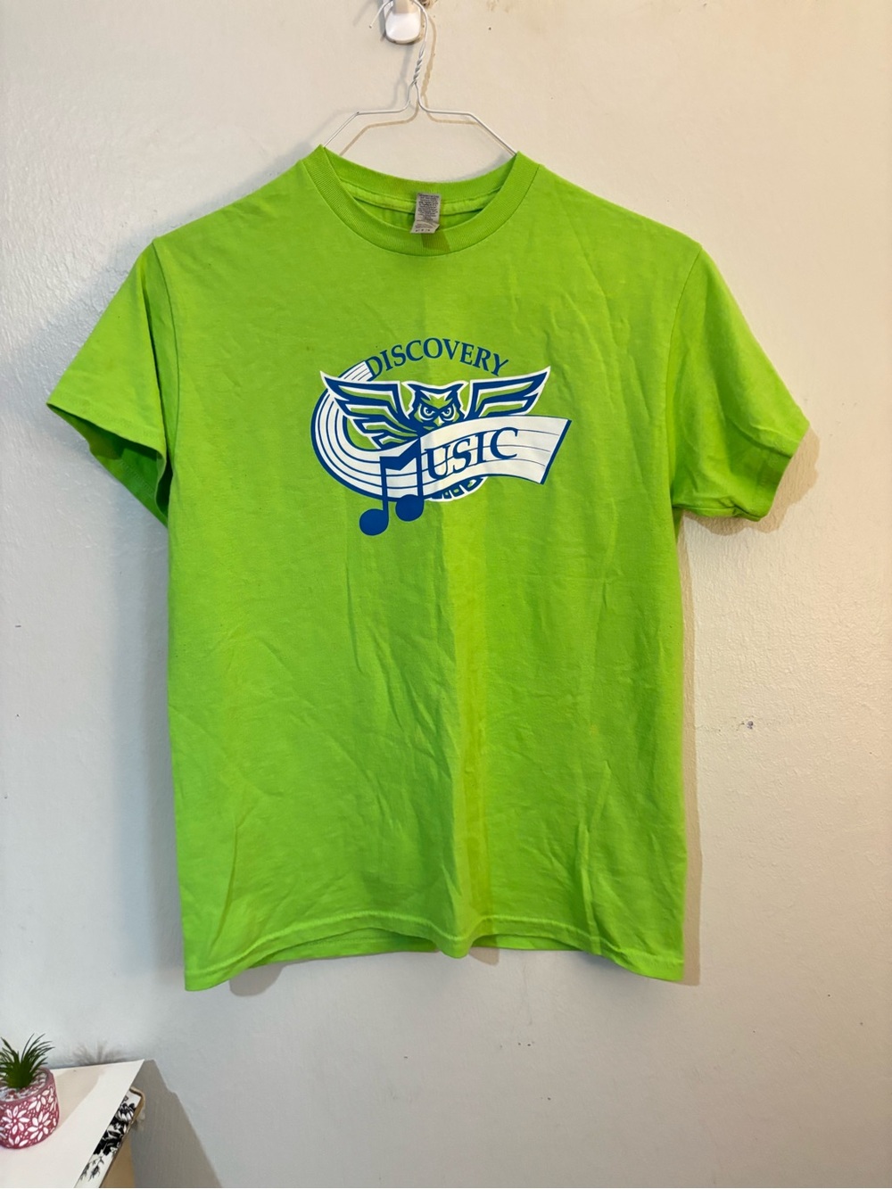 Gildan Neon Lime Green Kids Short Sleeve Tee with Blue Music Owl Graphic